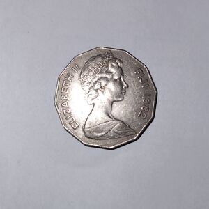Fiji 50 Cent Coin - 1982 Silver Tone Octagonal
